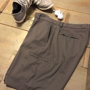 Walter Hagen Golf shorts sz 42 plum color-Like new